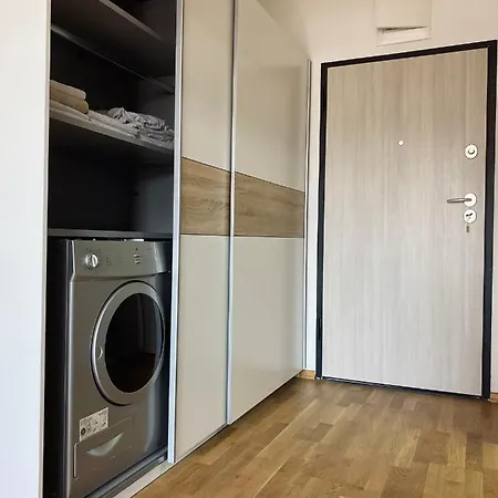 Sunshine Apartment *